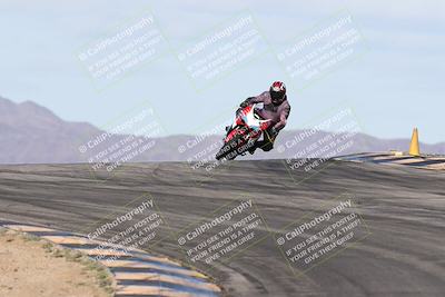 media/Nov-16-2025-Race Pace (Sun) [[8c5fa54630]]/Verified Riders/1-Turns 9 and 10 (925am)/